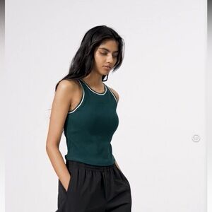 Uniqlo Ribbed Crop Bra Top